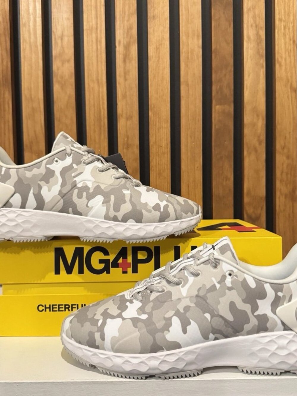 SIZE 9.5 MENS - GFore MG4+ Golf Shoes White Camo BRAND NEW Gray Black G/Fore